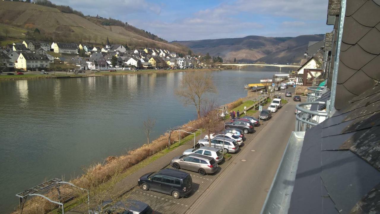 Mosel Ausblick Apartment Zell an der Mosel Luaran gambar